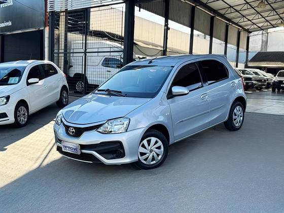 TOYOTA ETIOS 1.5 XS 16V FLEX 4P AUTOMÁTICO TOYOTA ETIOS 1.5 XS 16V FLEX 4P AUTOMÁTICO